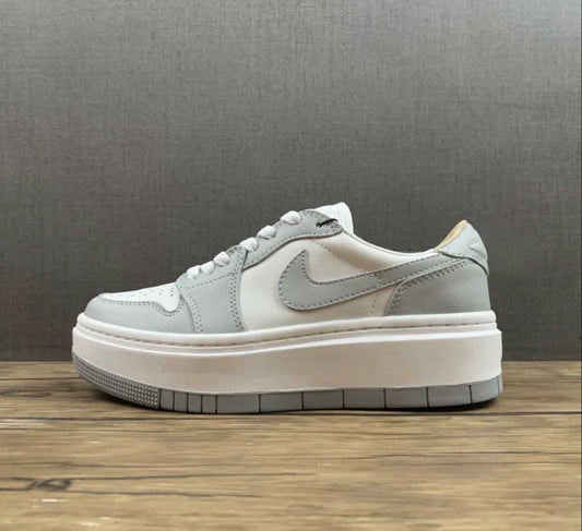 AIR JORDAN 1 LOW CHUNK - WOLF GREY